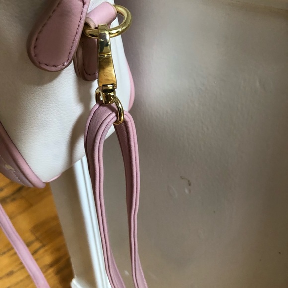 *New* Betsy Johnson Luv Betsy White and Pink shoulder and crossbody bag - Picture 3 of 7
